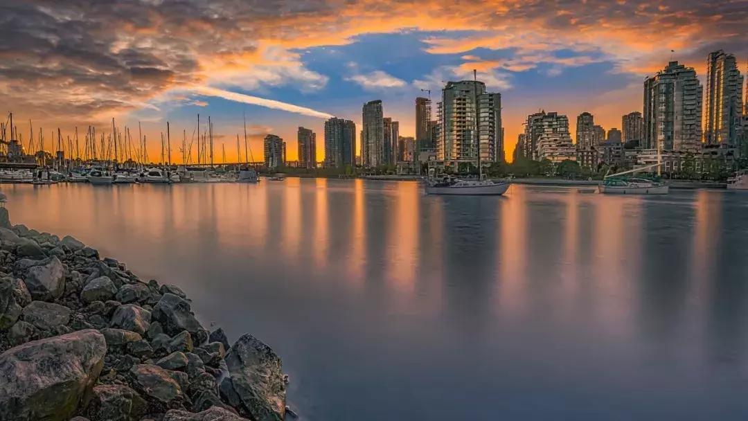 房地产将来的趋势房价会大跌吗,房地产萎缩之后房价会怎样