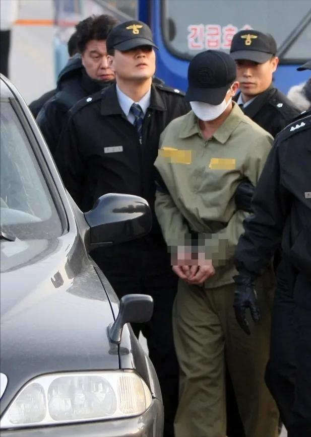 号称韩国“最帅”杀手：专挑*袜丝**女下手，女性还都爱跟他走