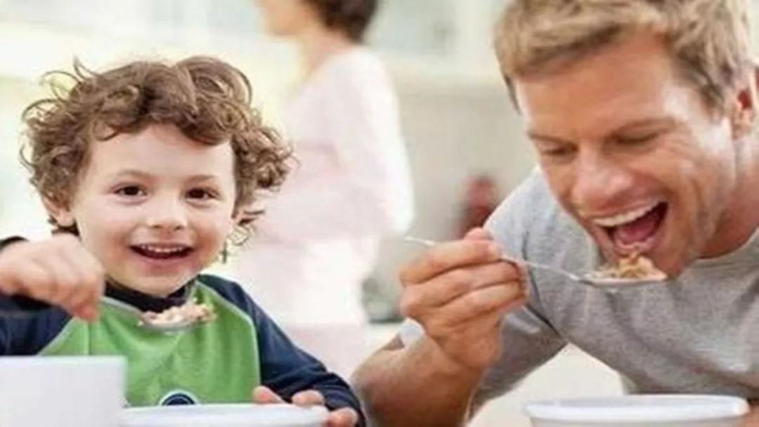 孩子特别贪吃不学习,孩子经常贪吃怎么教育他