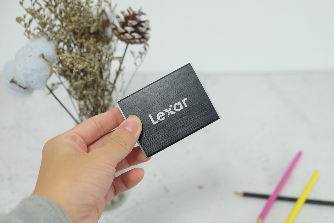 三星闪迪移动固态哪个好,闪迪跟三星内存卡哪个好