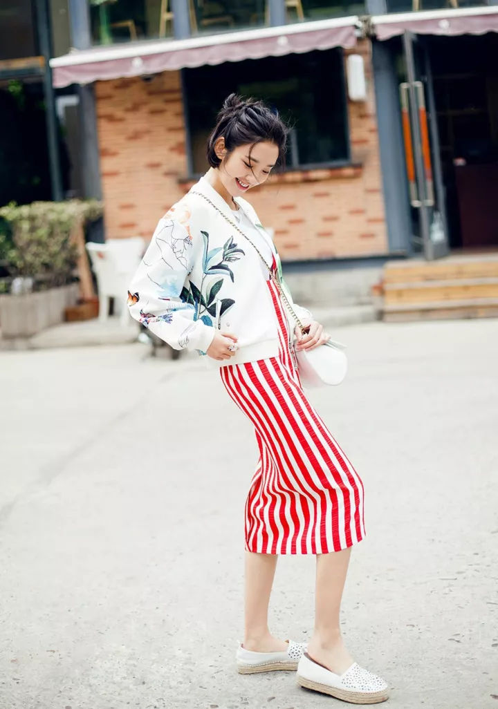 酷飒风棒球服,棒球服如何穿出时尚感