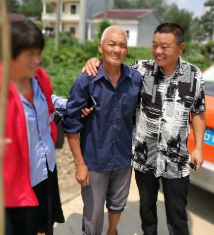 七旬老人跳河轻生事件,70岁老人跳河事件