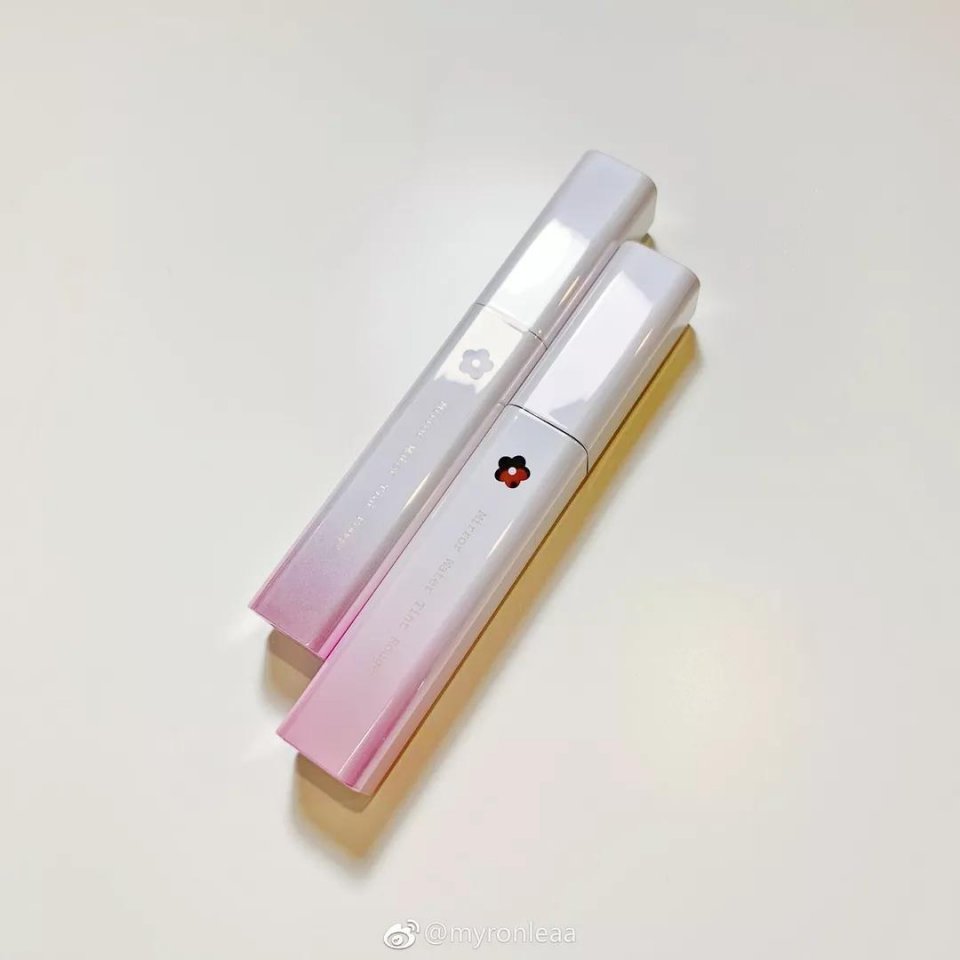 快买了这只口红来人间水蜜桃学院报道！