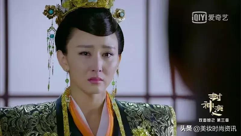 作为章子怡、袁泉的同学，她的实力毫不逊色于她们