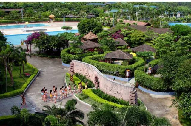 西咸水矿温泉度假村住宅,温泉度假别墅房间带池