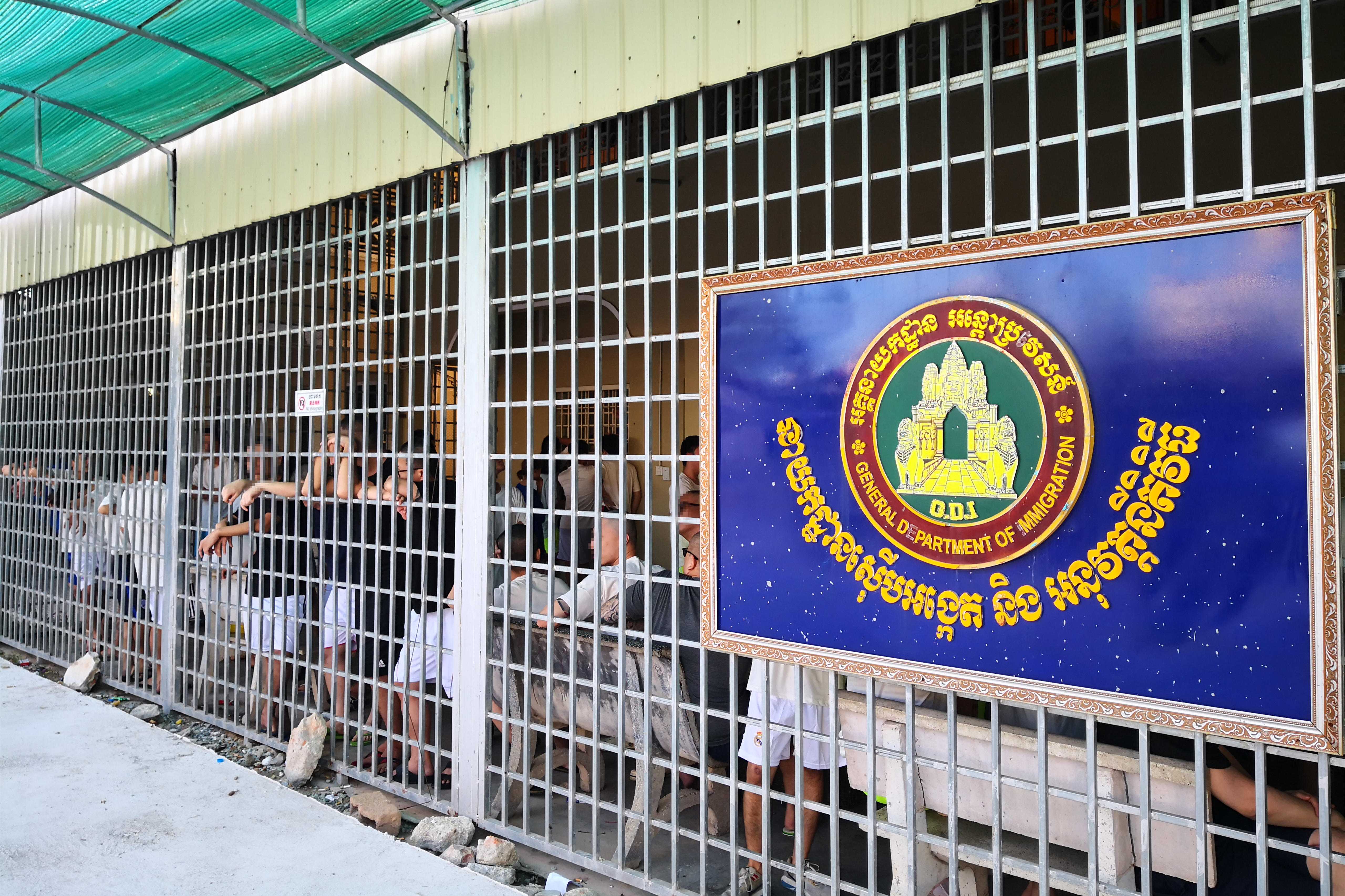 那些藏身海外的“杀猪盘”诈骗团伙：有人力资源公司专门招募员工，*子骗**每天至少骗6人