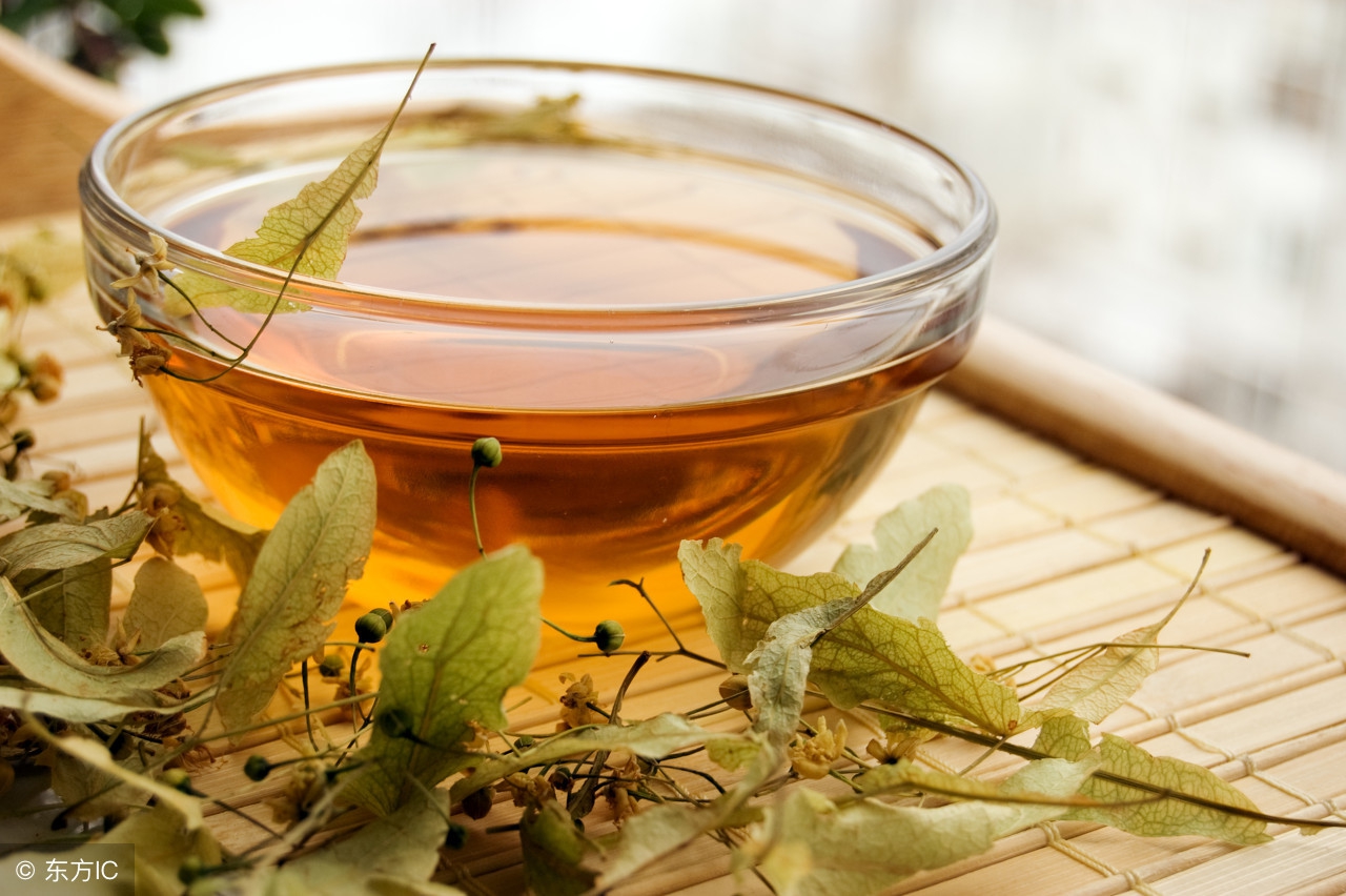 剃胡子划破了如何止血,剃刀刮伤皮肤怎么处理