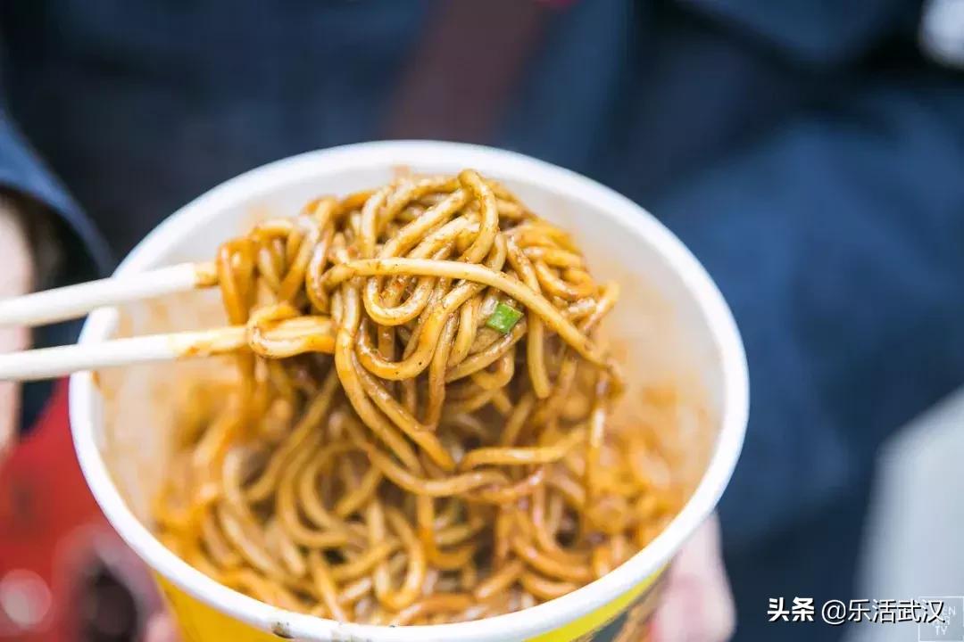 武汉美食牛肉面20块一碗,武汉好吃的老碗面