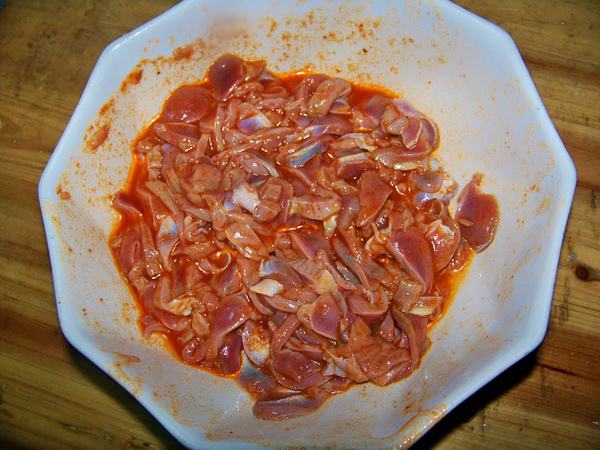 炒鸡胗子之前要不要焯水,炒鸡胗前需要焯水吗