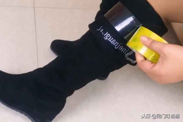 穿高筒靴贴双面胶,长筒靴固定神器避免尴尬