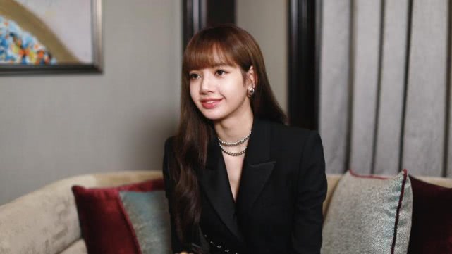 网络谣言害人不浅！孔雪儿崩溃落泪被质疑卖惨，我关注的却是Lisa