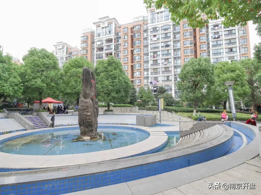 南京房价大幅度下跌是真的吗,一夜降价60万