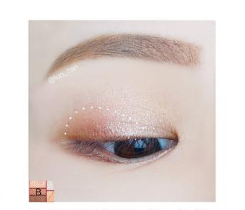 眼影教程新手画法,教画眼影适合什么眼影盘