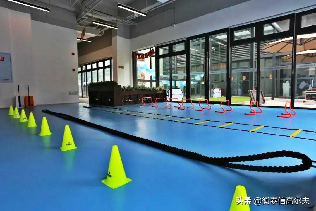 1100m²！绿地与保利双强联袂，打造室内高尔夫航空母舰