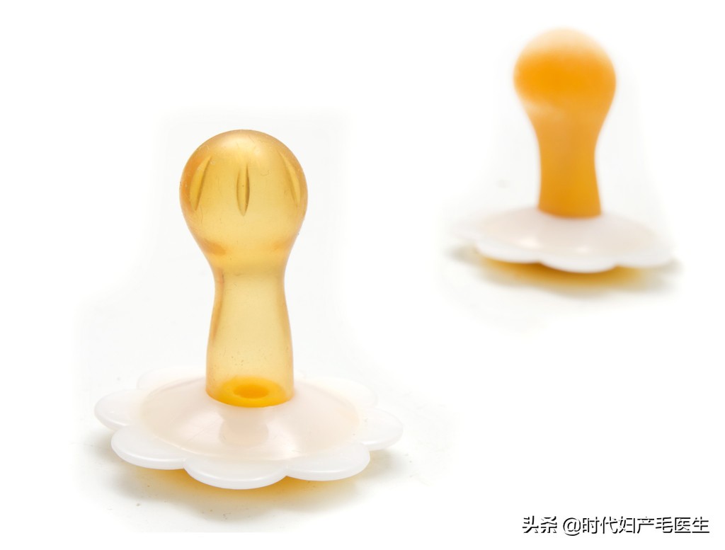 乳头凹陷怎么办？妇产医生教你3招，宝宝轻松喝饱奶