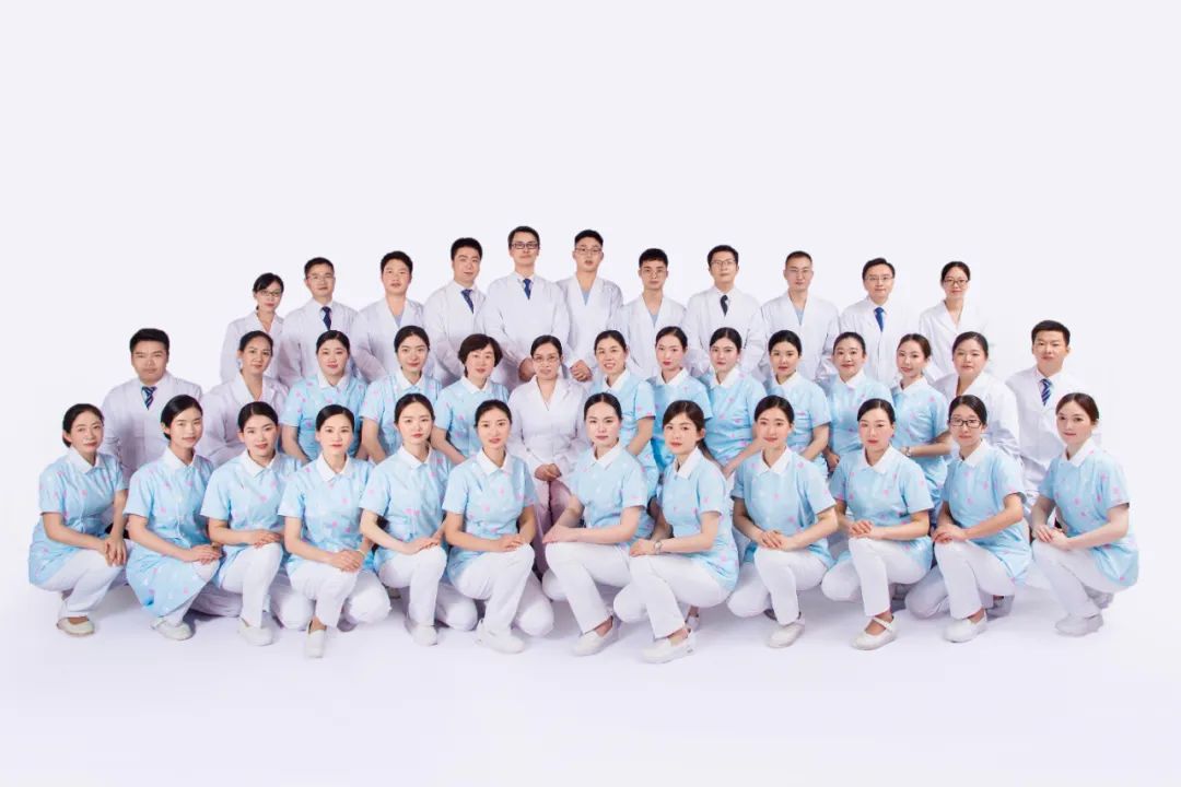 官宣我们结婚啦的文案图片,官宣我们领证的图案