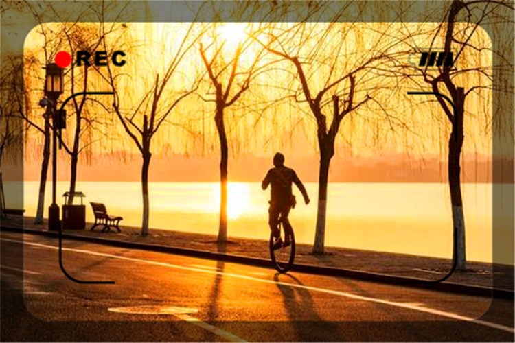 创业是先自己做起来还是先组团队,如果要自己创业应该先做些什么