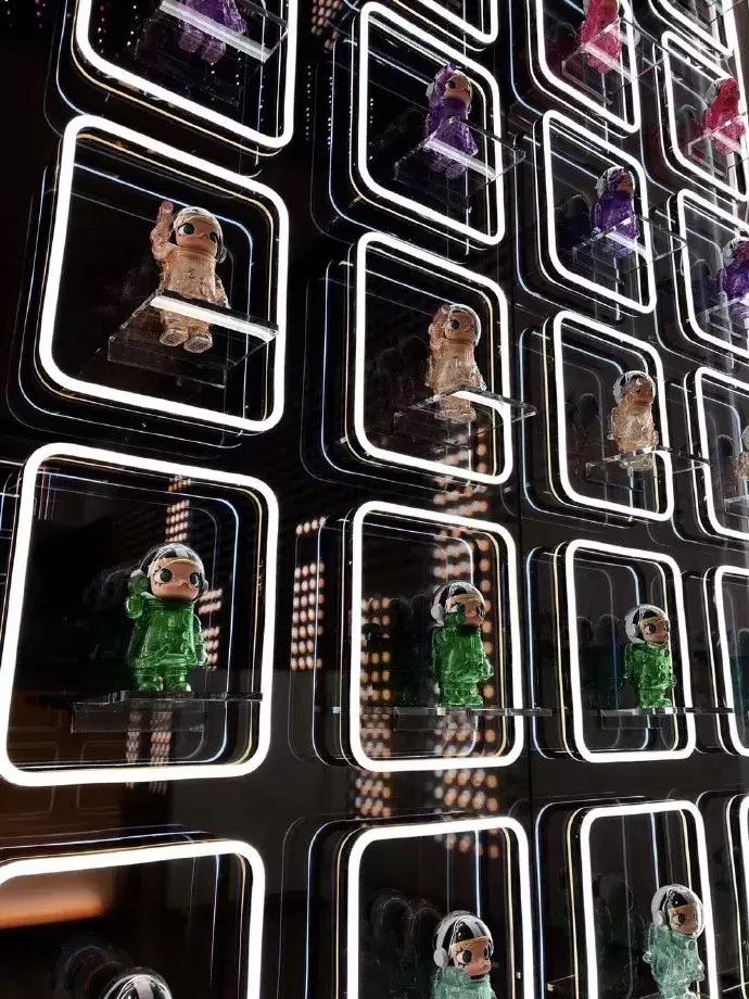 一个月花掉一套房！比炒鞋还疯狂的“炒娃”，要掏空00后的钱包