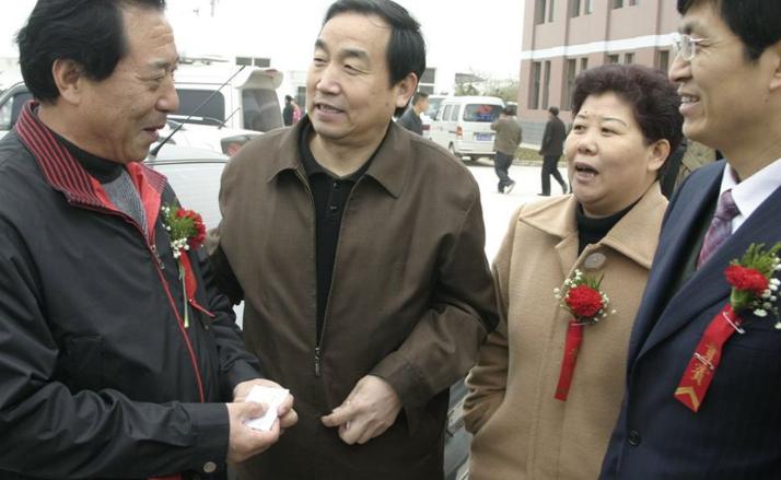 白卷英雄张铁生因为啥被判刑,47年前轰动一时的张铁生现状如何