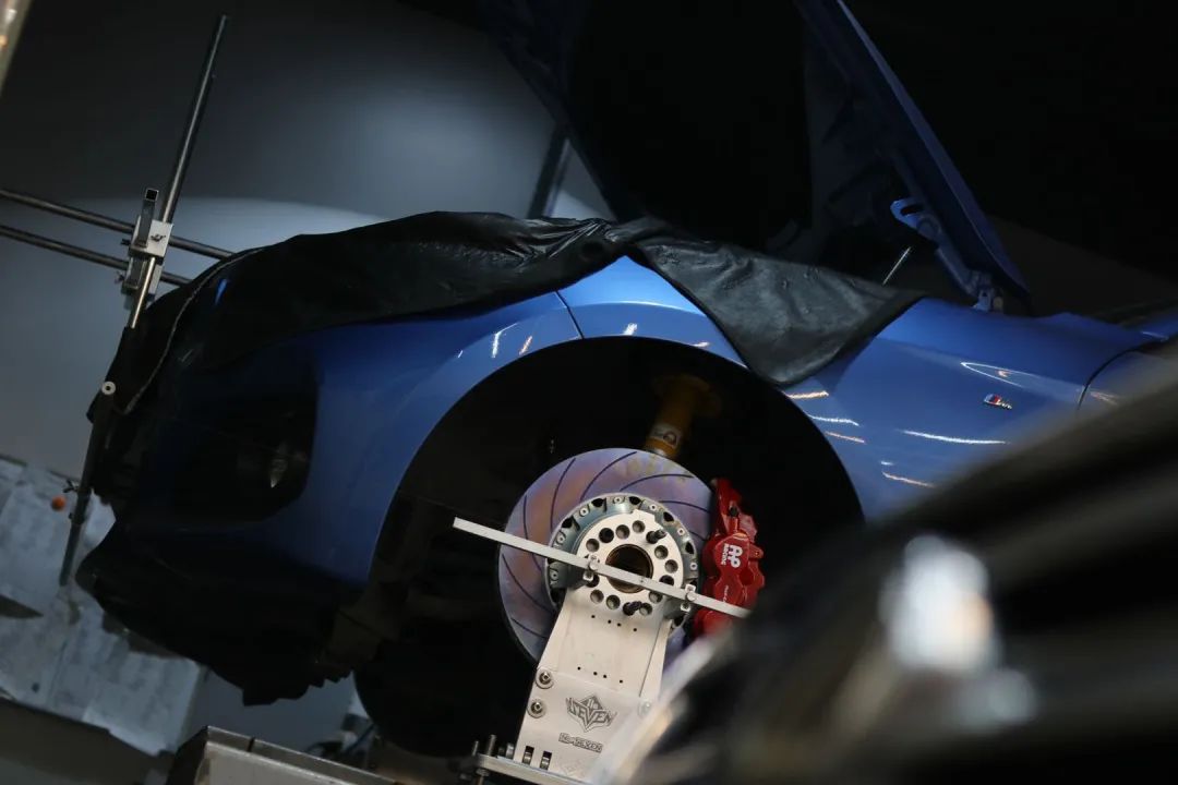 怪兽改造跑车视频,宝马f20120改装