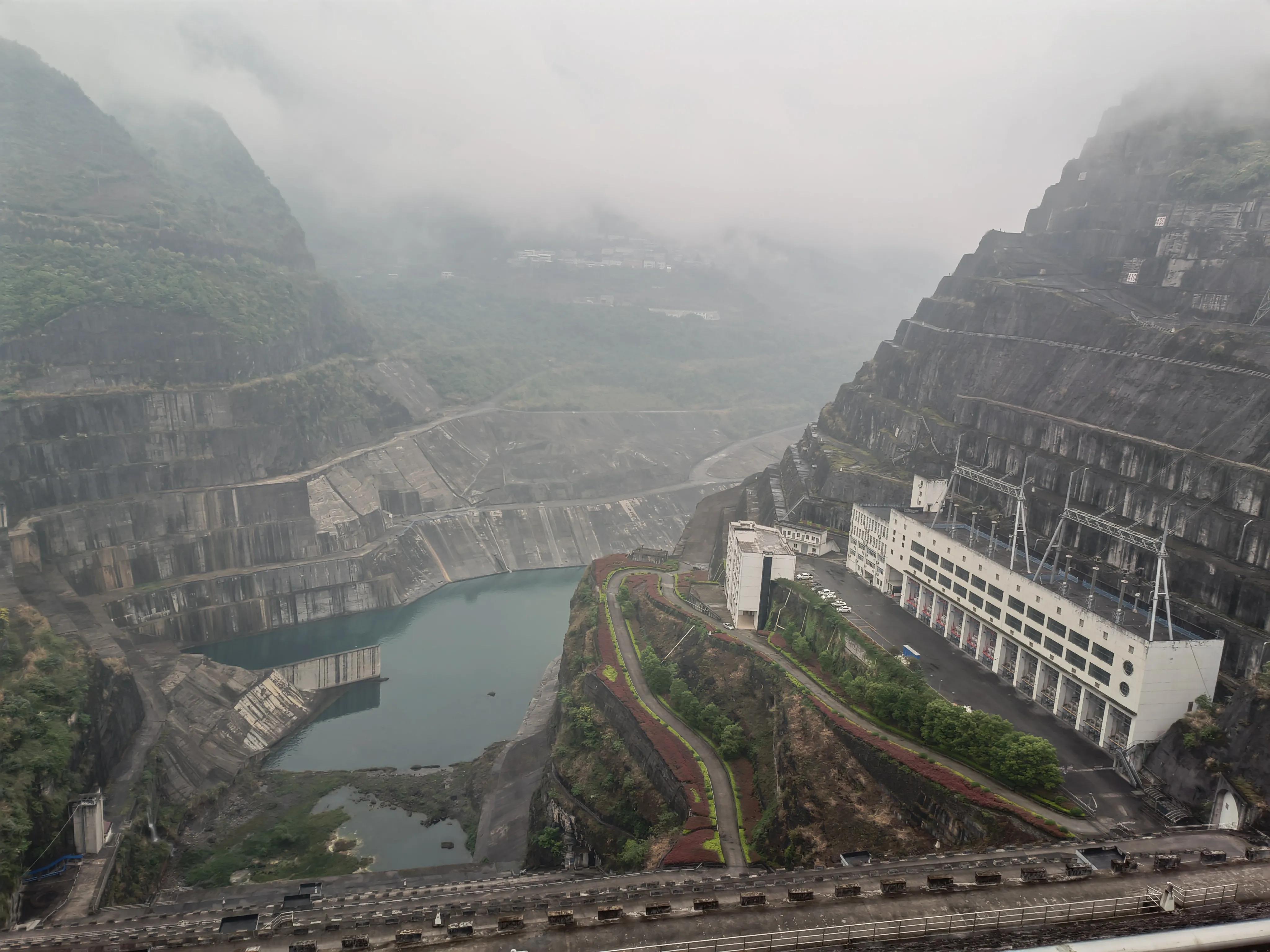 男权时代的祭品----盐池温泉、水布垭纪行