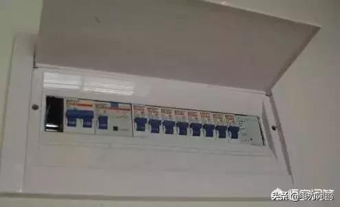 墙里电线漏电解决办法,墙里的电线漏电了找谁修