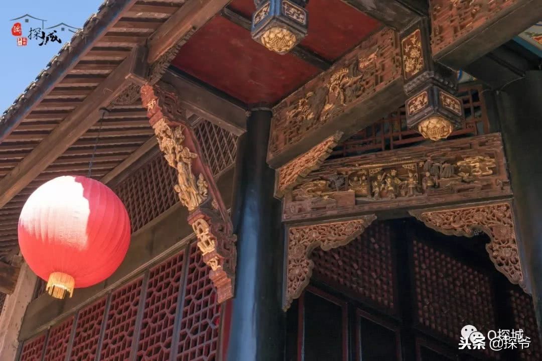 重庆小故宫红墙,重庆魔鬼山城一日游