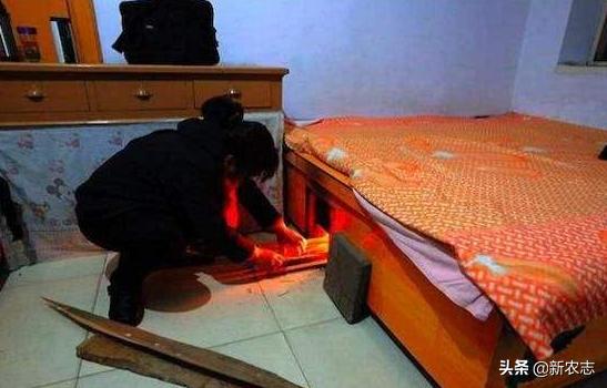 农村挣钱门路多，抽烟筒掏火炕是个好项目，日收入或超过千元