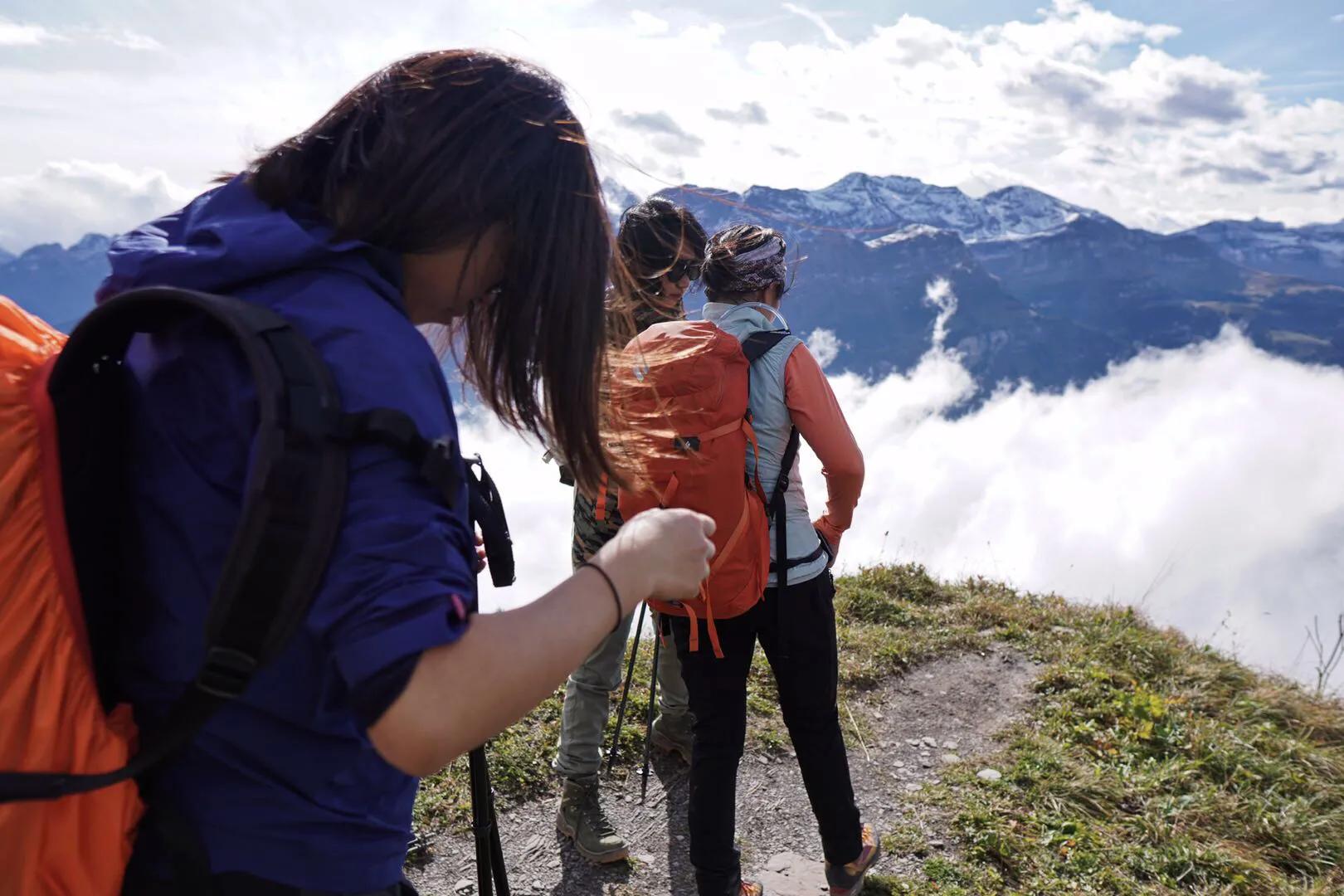 瑞士少女峰旅游详细攻略,四姑娘山徒步路线免费推荐