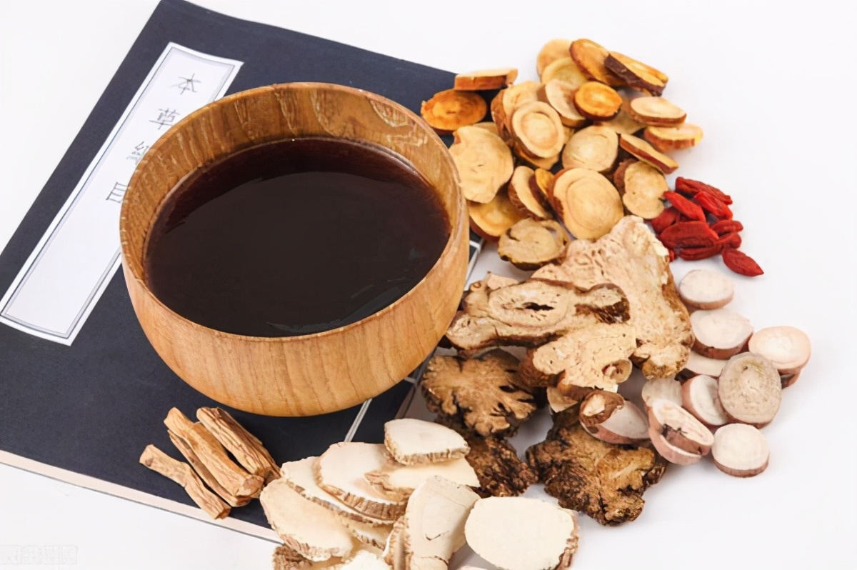 中药治疗肾病需要经常调整用药吗,名老中医治疗肾炎蛋白尿名方