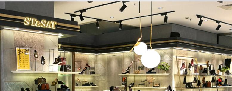 上半年被虐哭的服饰业，正在闯出新门路