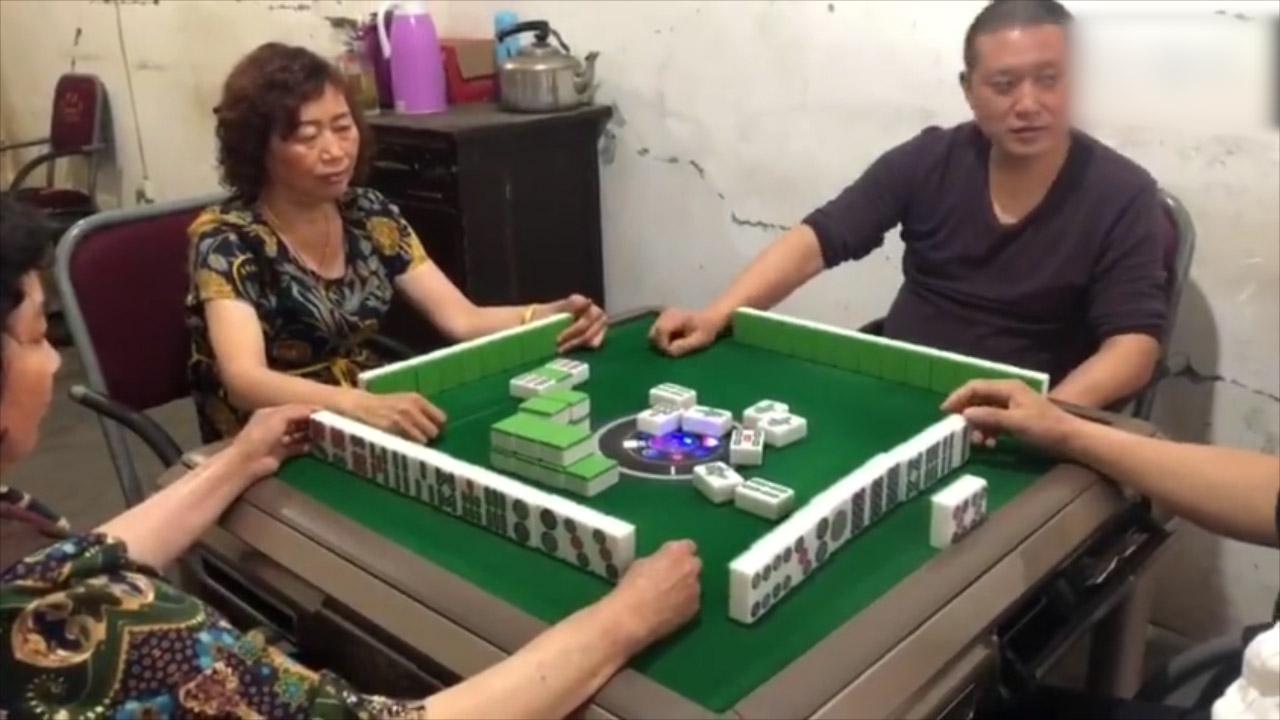 楼上农村*迁拆**户天天打麻将，我用这招解决了噪音