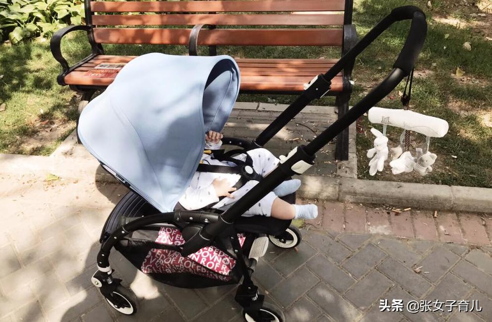 宝宝突然从推车里摔下去,宝宝从婴儿车上摔下来要视察多久
