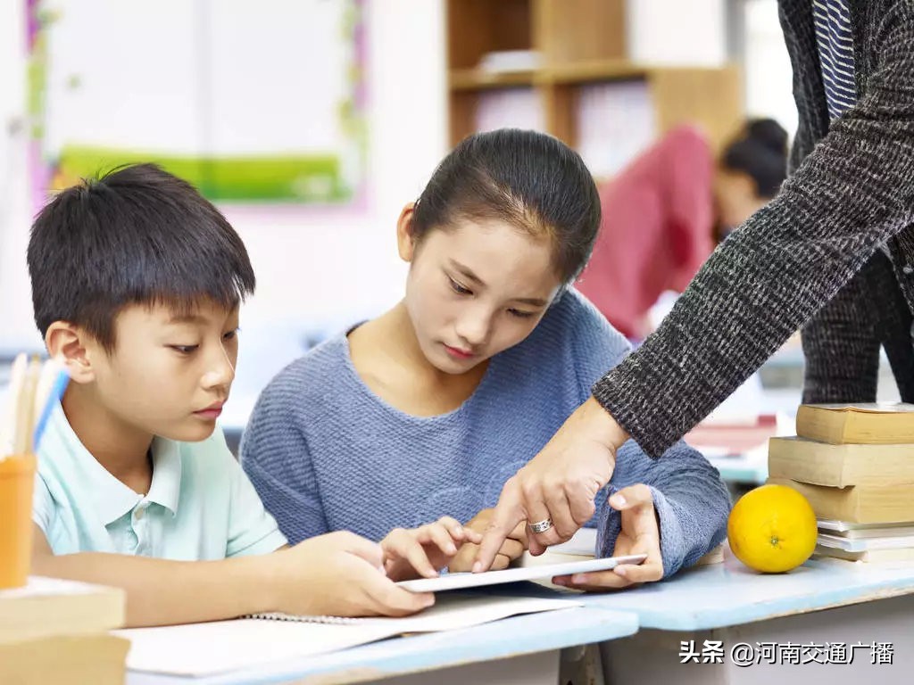 中国式家长的焦虑：校外辅导班到底该不该上？