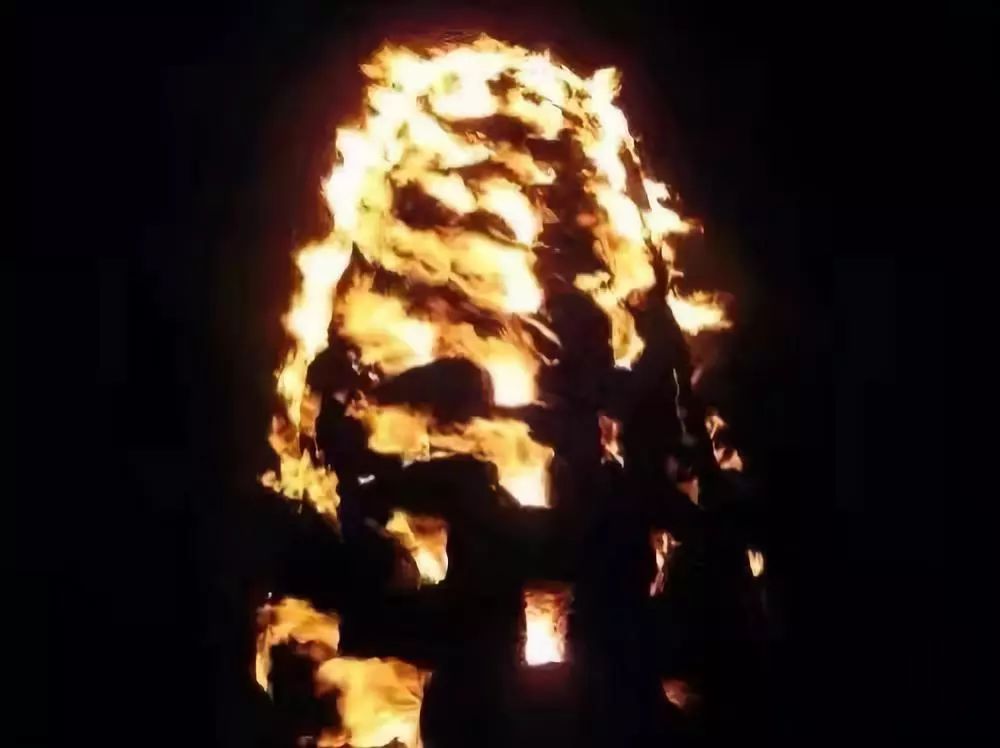 一座神人共栖的“煤都”