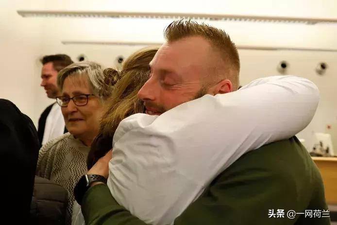 多年悬案水落石出，荷兰医生用自己的精子孕育49名子女