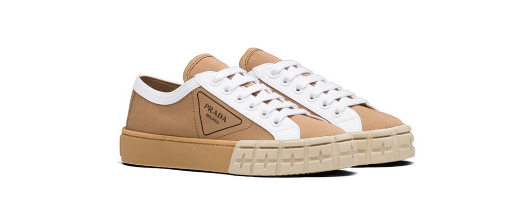 今年流行的帆布鞋宽头,今年流行的帆布鞋花纹