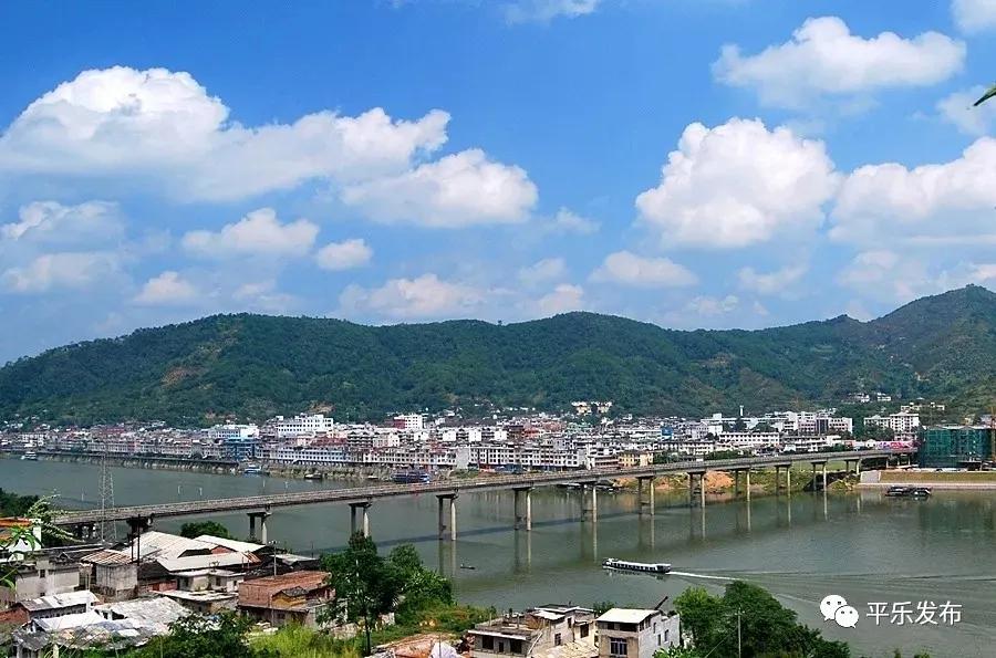 广西桂林平乐记者,桂林平乐大桥最新视频