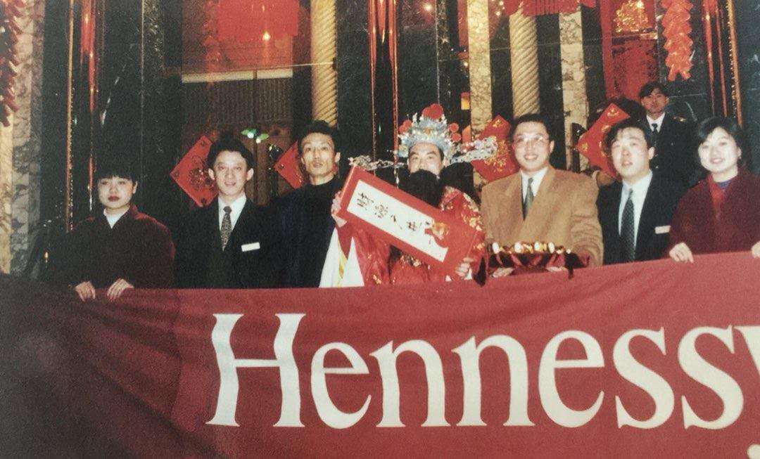 1996年天津夜店老照片，轩尼诗的快乐，你现在能想象得到吗