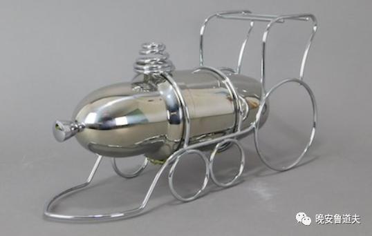 调酒师摇壶花式,调酒师初学用哪种摇酒壶