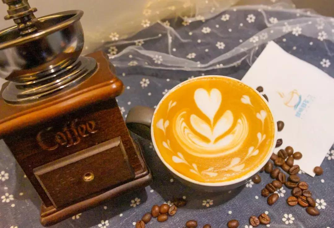 拥有台式小清新的茶饮咖啡结合所，很多人都点这杯……