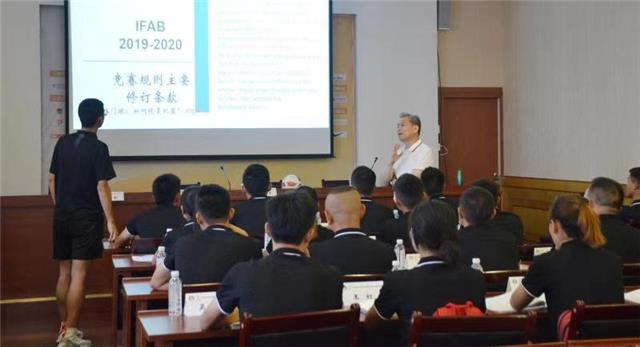 贵阳市篮球裁判培训班报名,贵阳足球比赛裁判报名