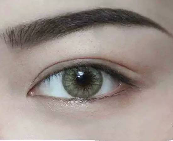 一个动作引起了很多人的关注,看似很简单的动作你们会做吗