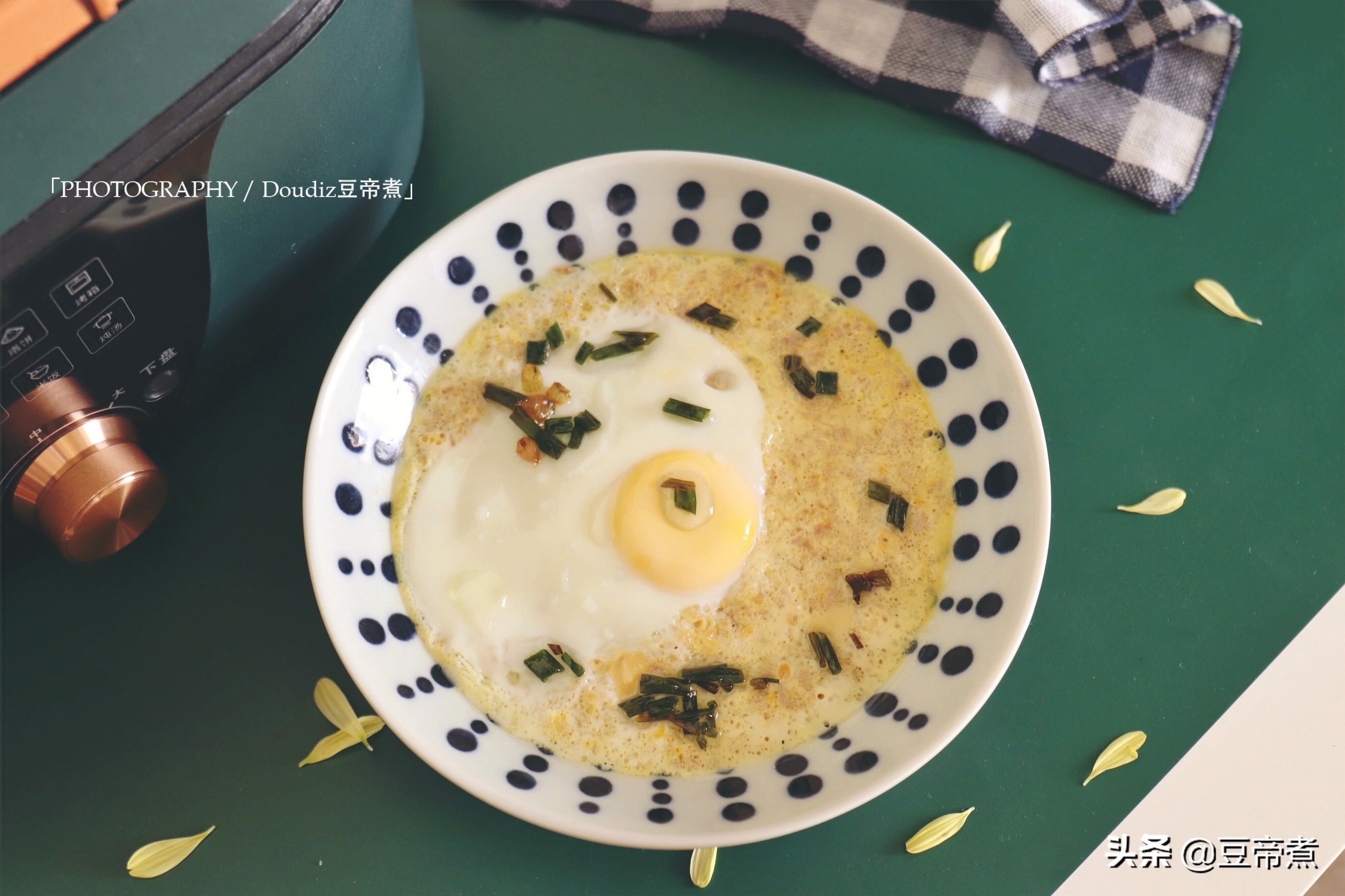 不要再单纯的蒸鸡蛋，营养不够，味道不香，难怪孩子不吃，试试这