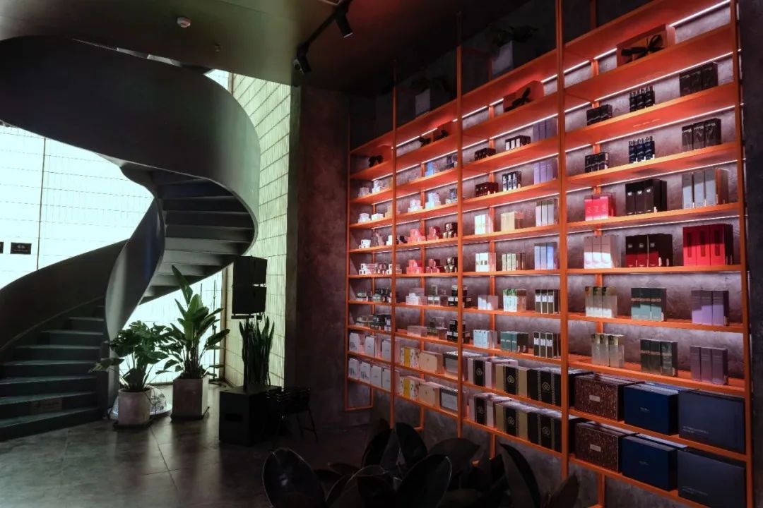 广州、武汉惊现“黑洞”，被“吸”进的消费者几乎没人空手而出