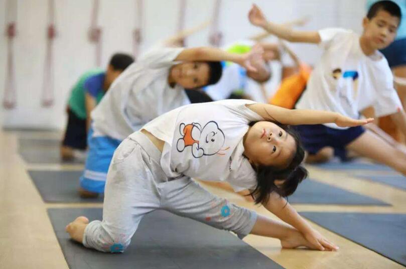 心理学家约翰·瑞迪：孩子宅在家里对大脑没有好处