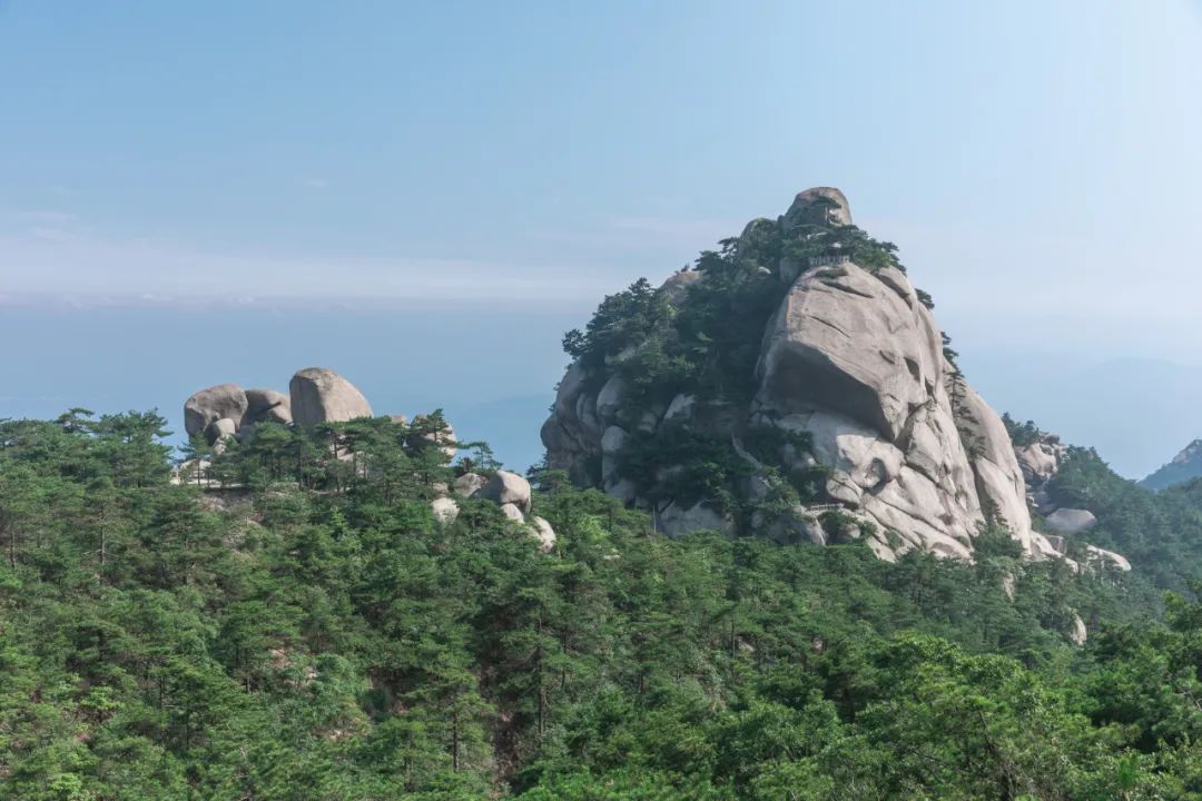 五岳中的南岳位于哪个省,九华山和天柱山哪座更值得游一游