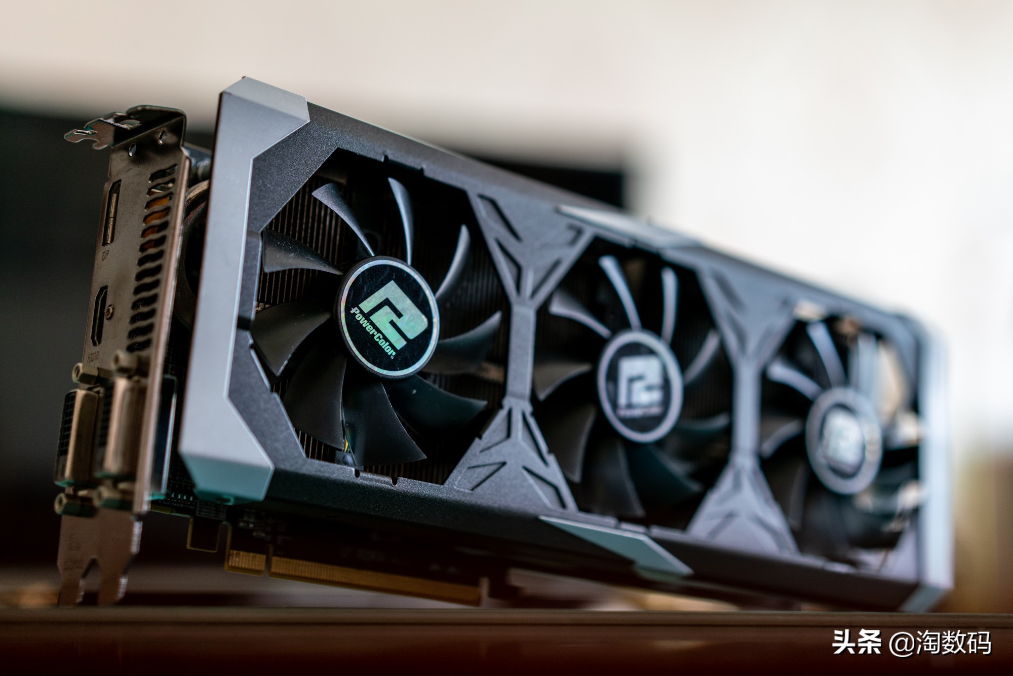 RX580残血版根本打不过：上古神器迪兰恒进R93908G酷能版再评测
