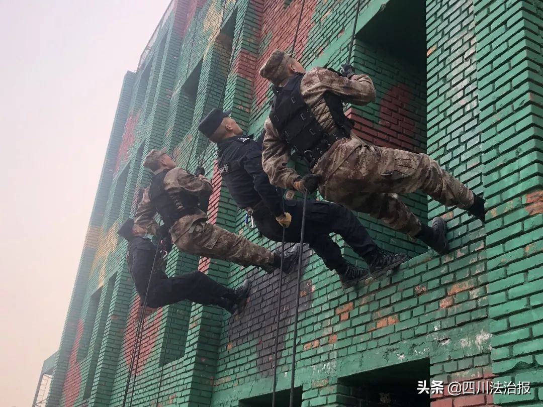 魔鬼周训练精彩图片,魔鬼训练周健身