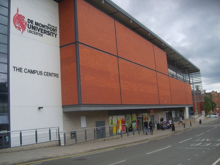 去英国读本科预科难吗,英国读本科好吗